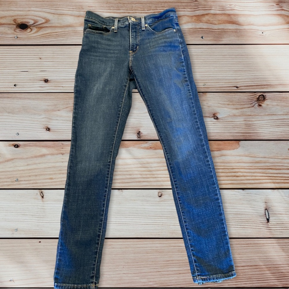 Levi’s 311 Shaping Skinny Size 28 Women’s Jeans